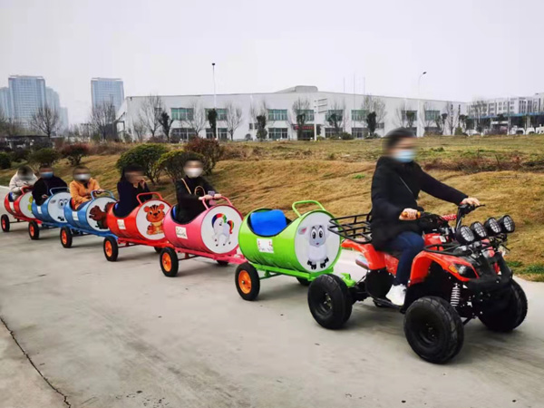 網(wǎng)紅無(wú)軌小火車(chē)