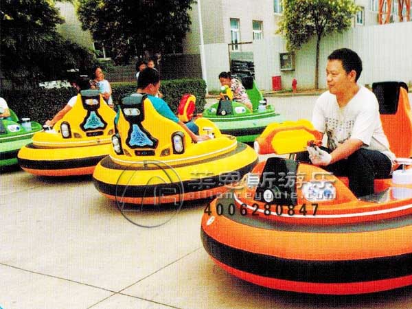 兒童太空碰碰車