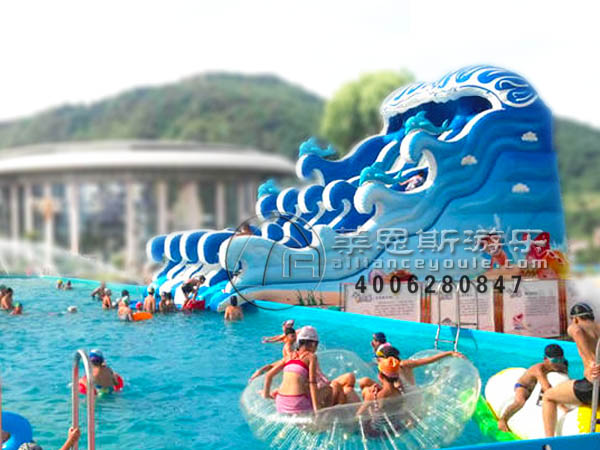 充氣水上樂園設(shè)備