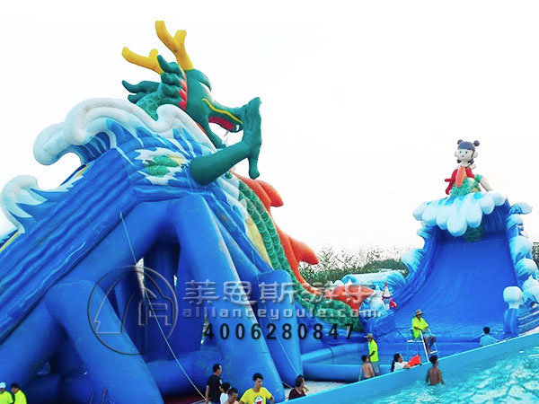 充氣水上樂園設備